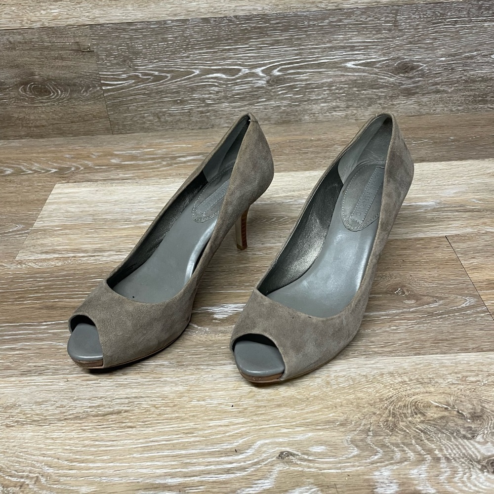 Banana Republic Suede Peep Toe Heels Women's Size 8